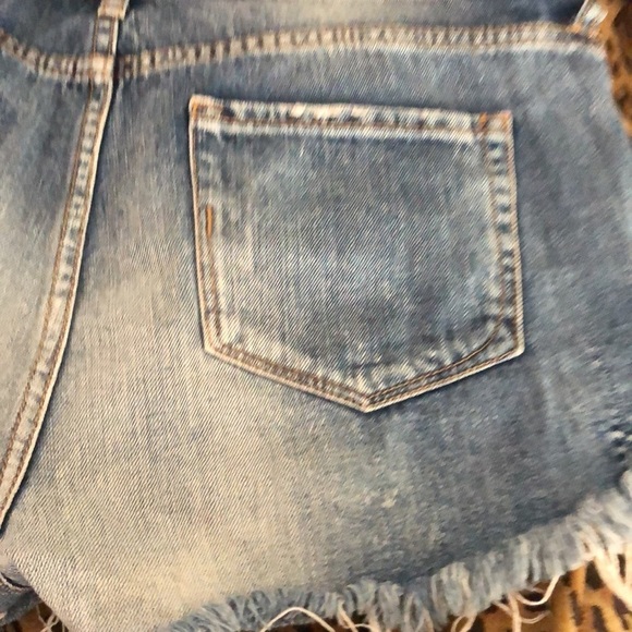Merona  size 12 distressed blue Jean shorts, with stretch NWOT - Picture 7 of 8